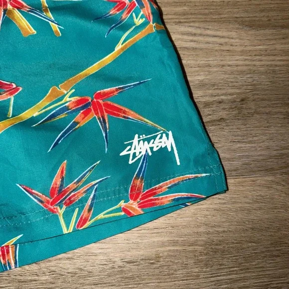 Stussy Mens Tropical Swim Trunks L Teal Birds of Paradise 5 Inseam